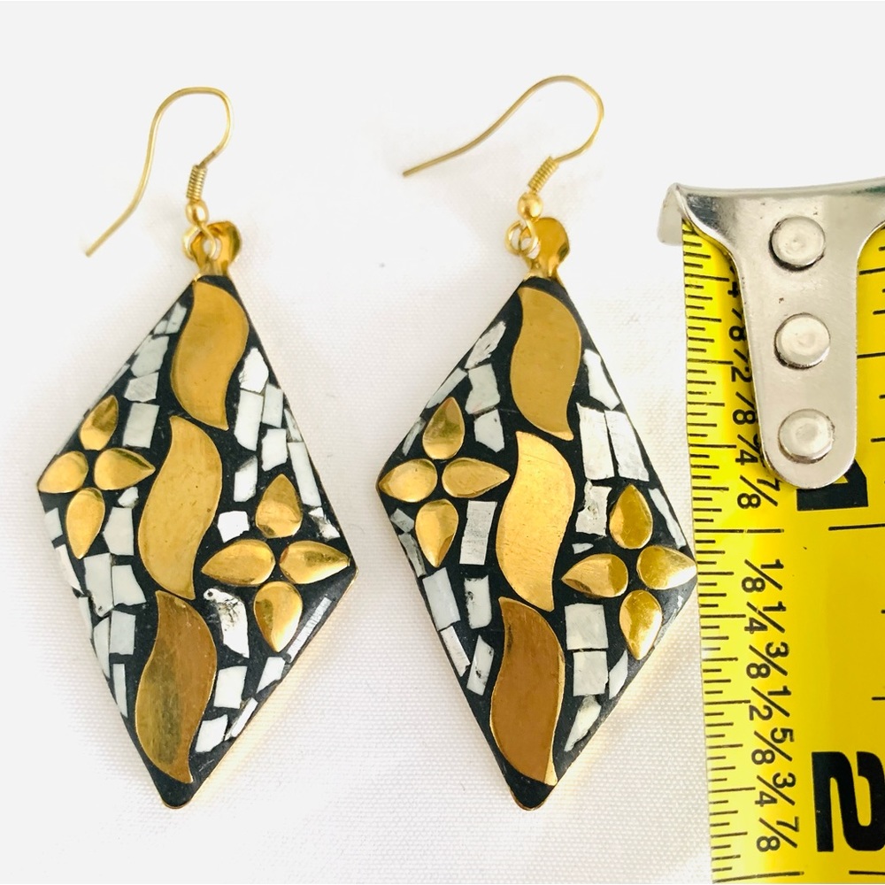 Handmade Tibetan Earring - Picture 4 of 7
